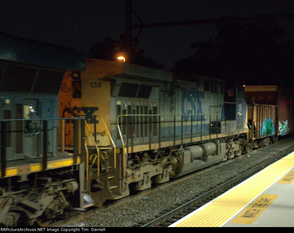 CSX 139 on M404